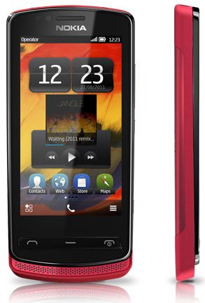 Nokia 700